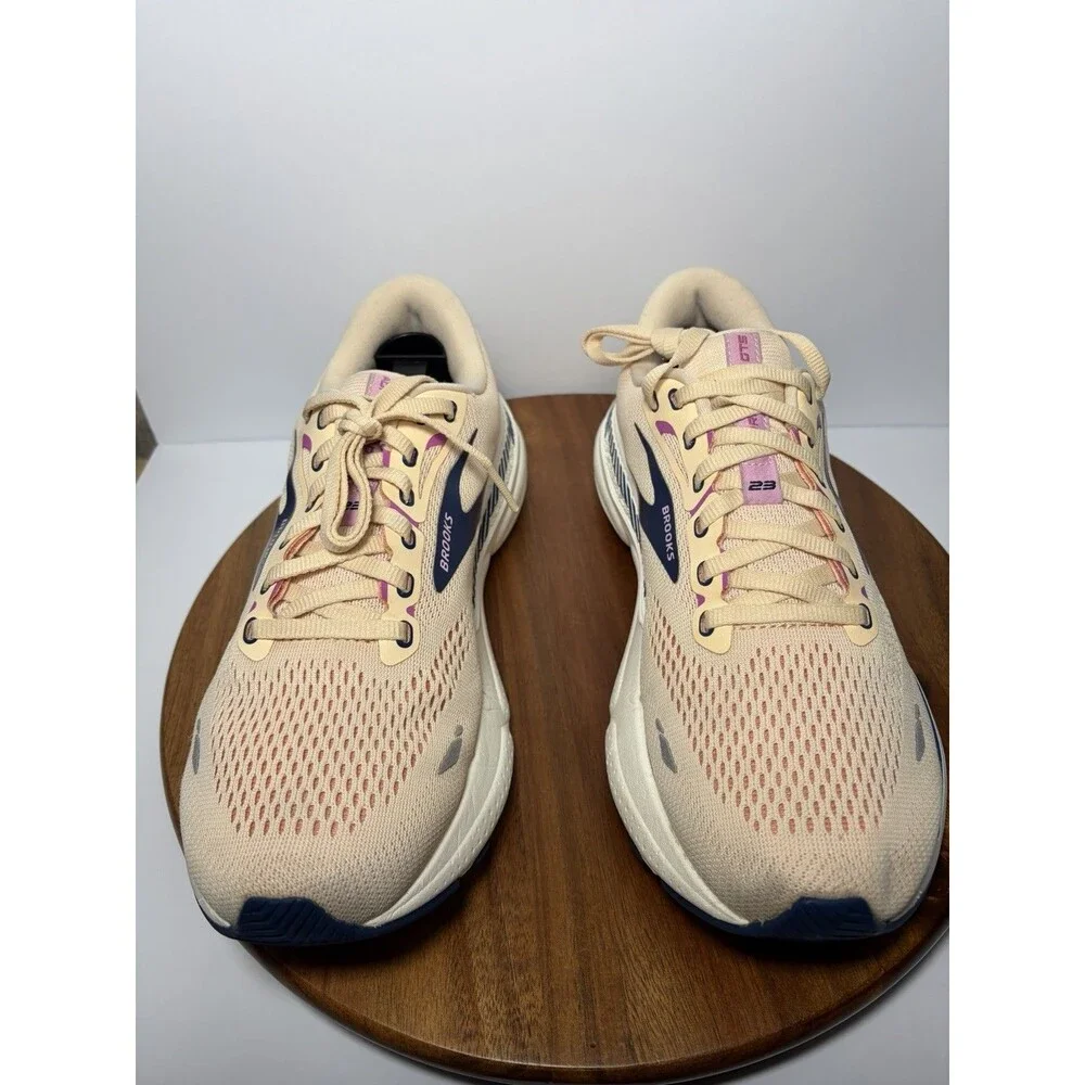 Brooks Adrenaline GTS 23 Running Shoes W Size 9 Apricot Orange 1203811B795